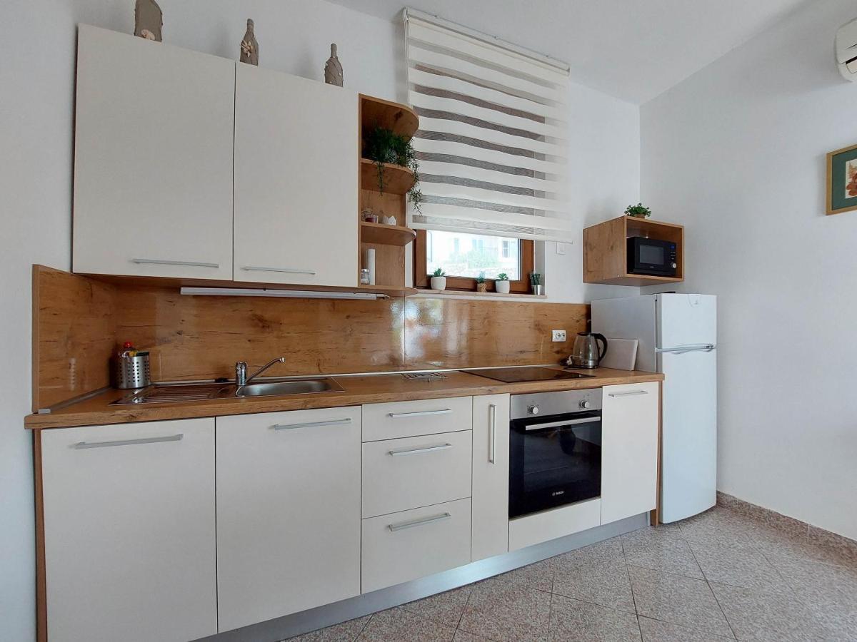 Apartments Ivanka Krk Town Εξωτερικό φωτογραφία