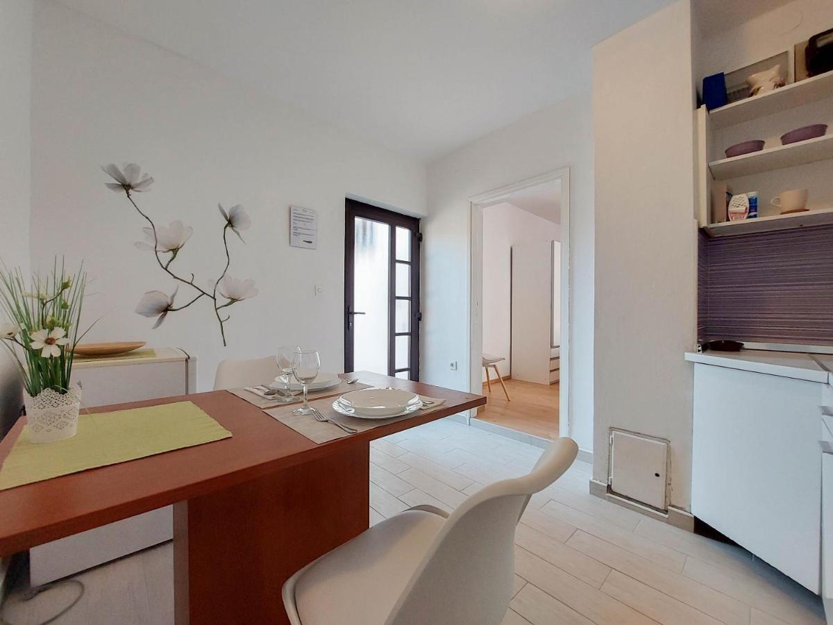 Apartments Ivanka Krk Town Εξωτερικό φωτογραφία