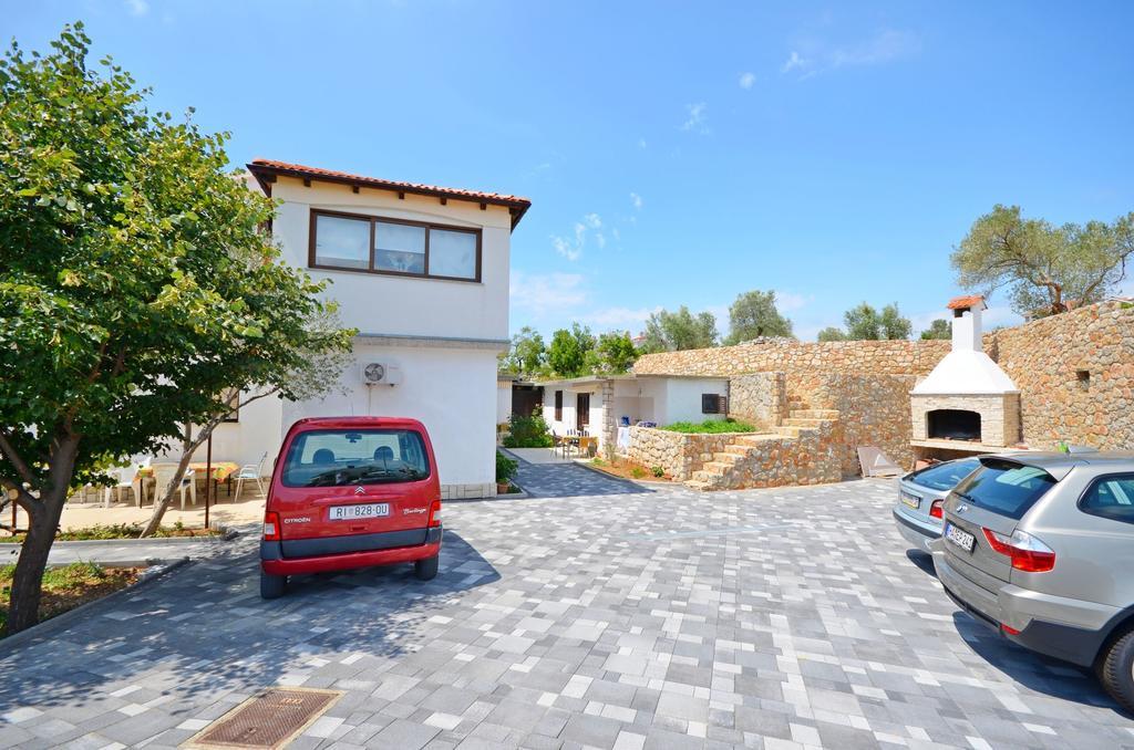Apartments Ivanka Krk Town Εξωτερικό φωτογραφία